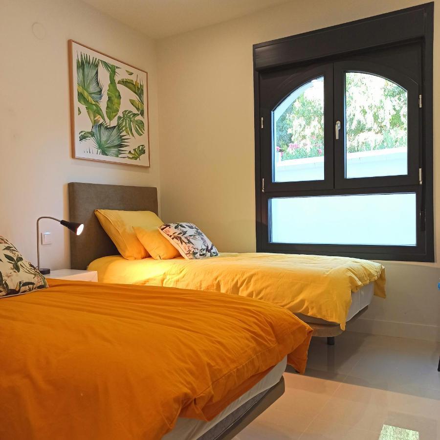 La Paloma Beach Apartment With Pool By Casa Del Sol Hr Manilva Extérieur photo
